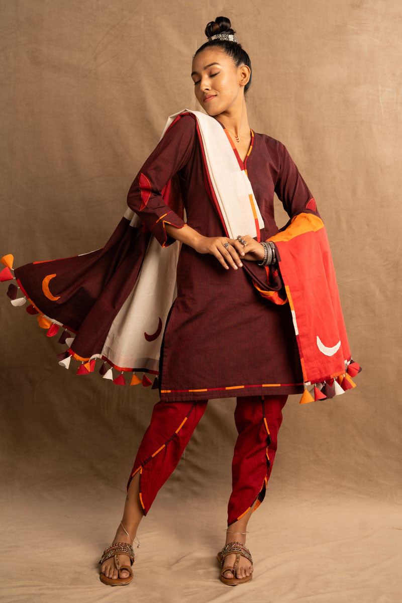 Jvalan Chandraḥ dupatta